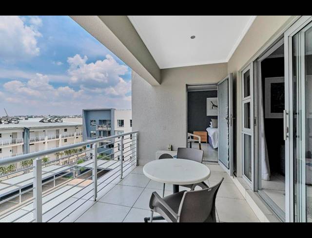 2 BEDROOM APARTMENT FOR SALE IN SANDOWN